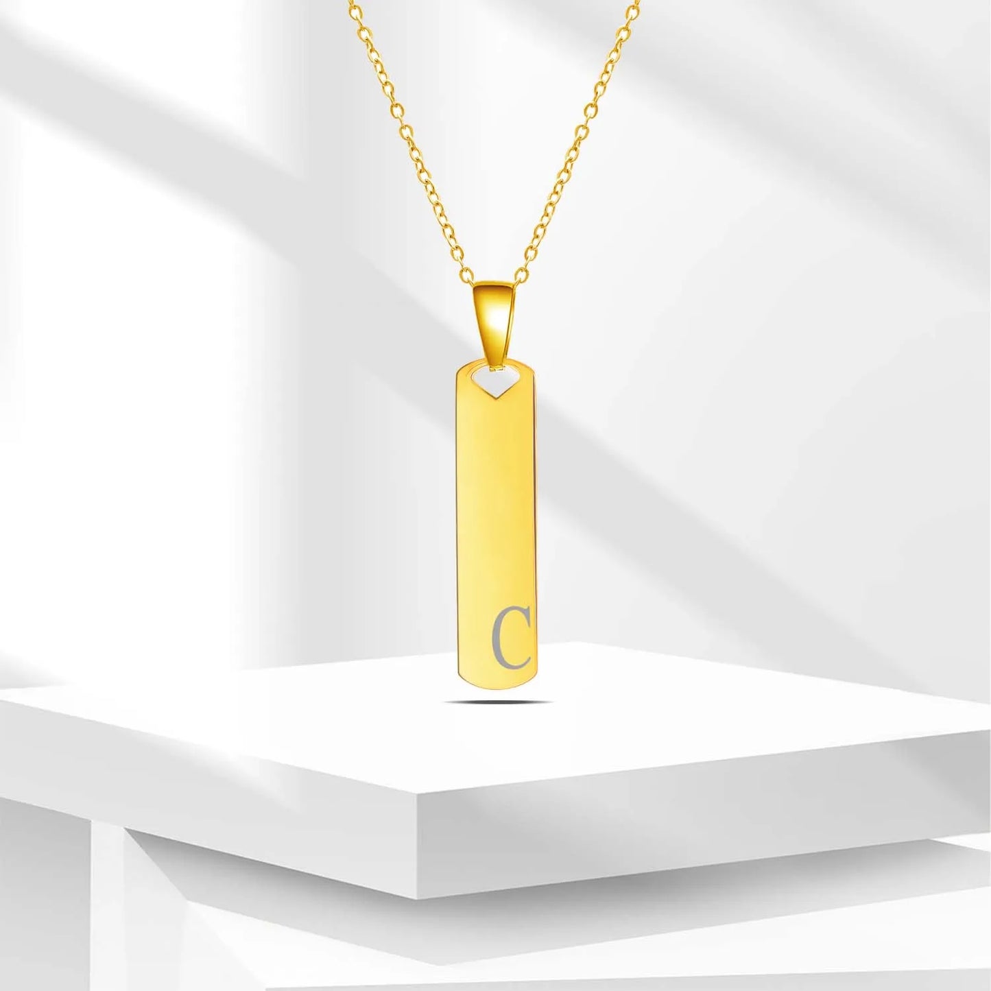 Colar Barra com Inicial (A–Z) em Aço Inoxidável – Estilo, Personalidade e Elegância