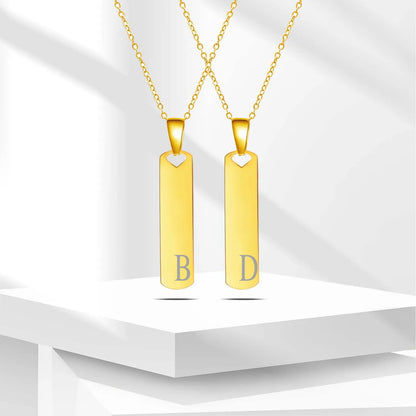 Colar Barra com Inicial (A–Z) em Aço Inoxidável – Estilo, Personalidade e Elegância