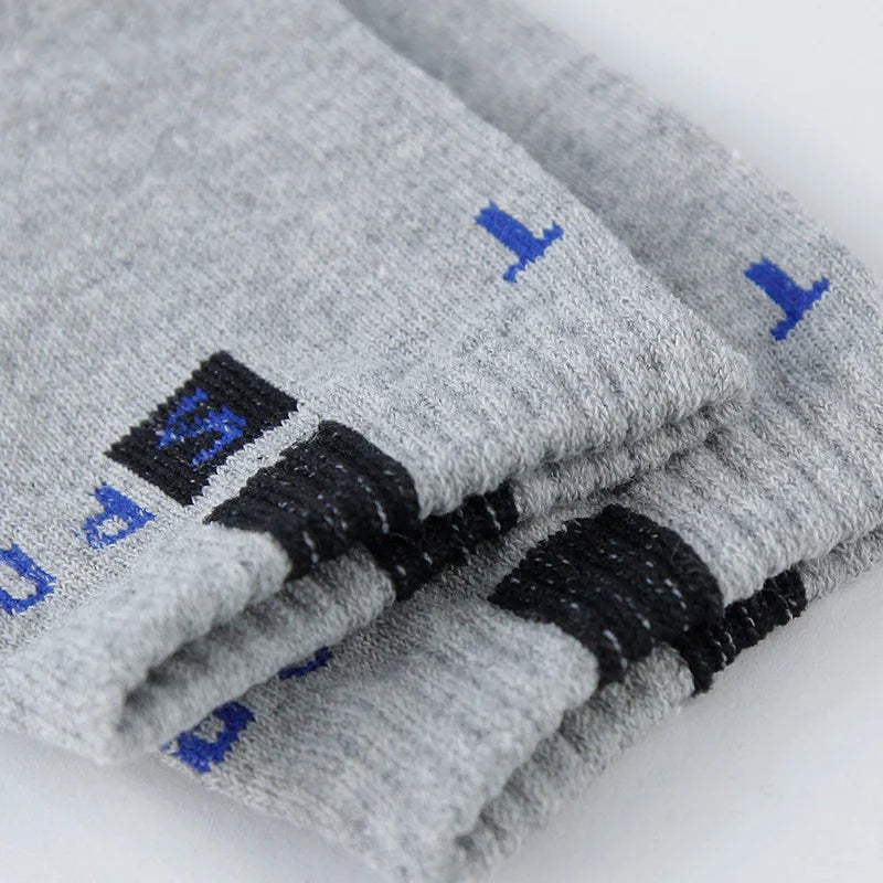 Kit com 12 Pares de Meias Masculinas de Algodão – Conforto, Respirabilidade e Secagem Rápida